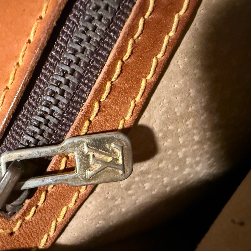 Louis Vuitton VINTAGE Brown over the shoulder bag - Picture 5 of 6